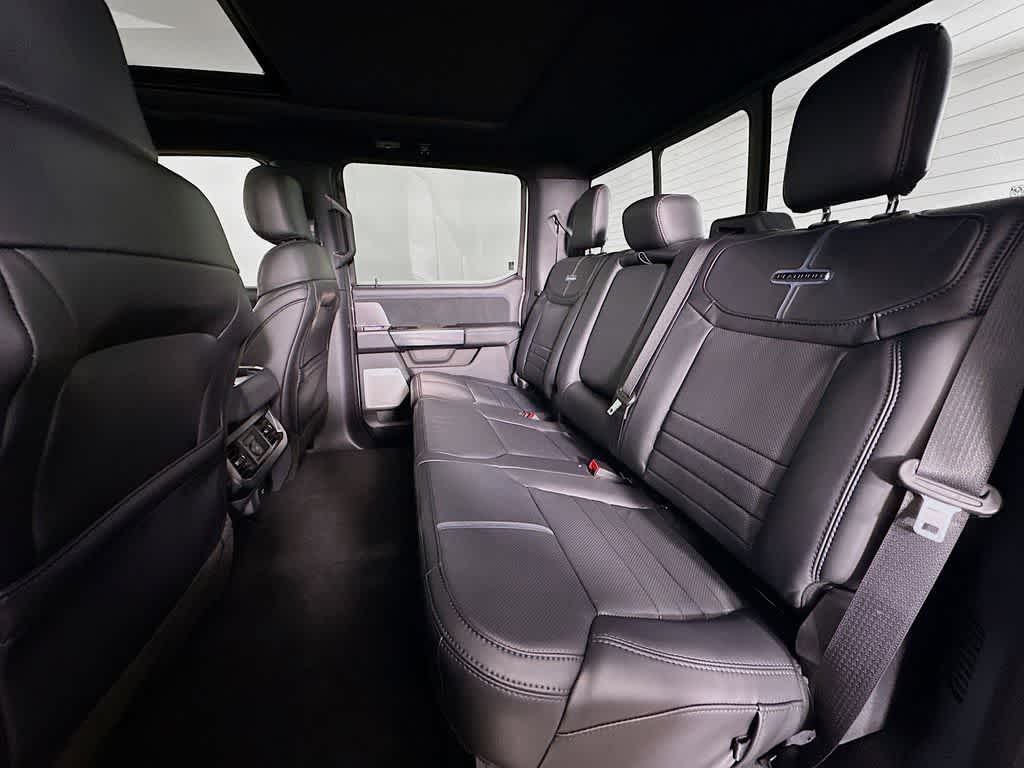 2026 Ford Super Duty F-350 DRW Pickup Platinum