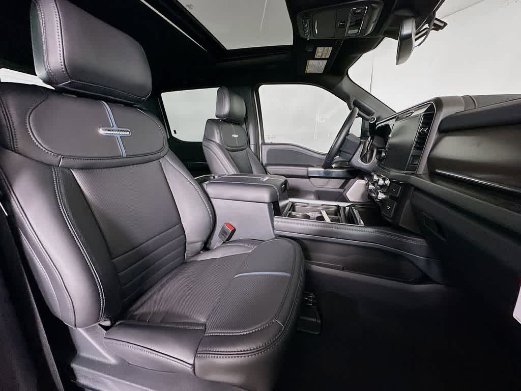 2026 Ford Super Duty F-350 DRW Pickup Platinum