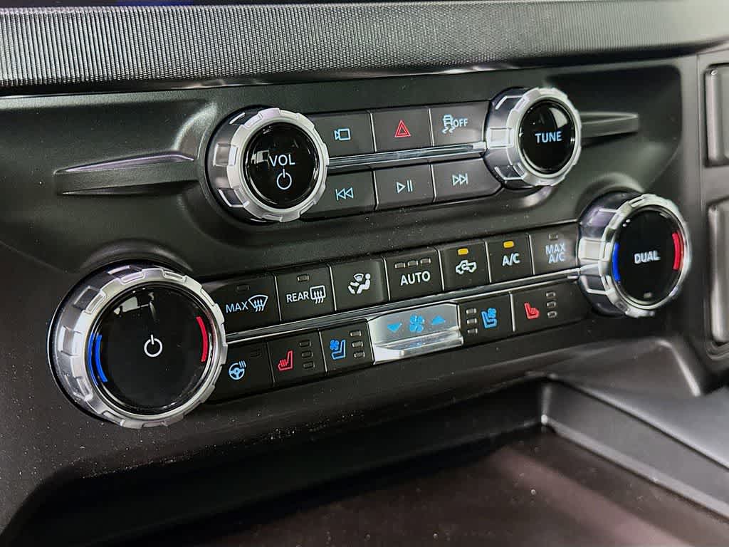 2026 Ford Super Duty F-350 DRW Pickup Platinum