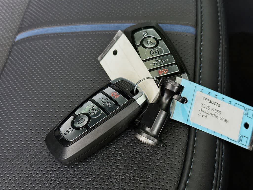 2026 Ford Super Duty F-350 DRW Pickup Platinum