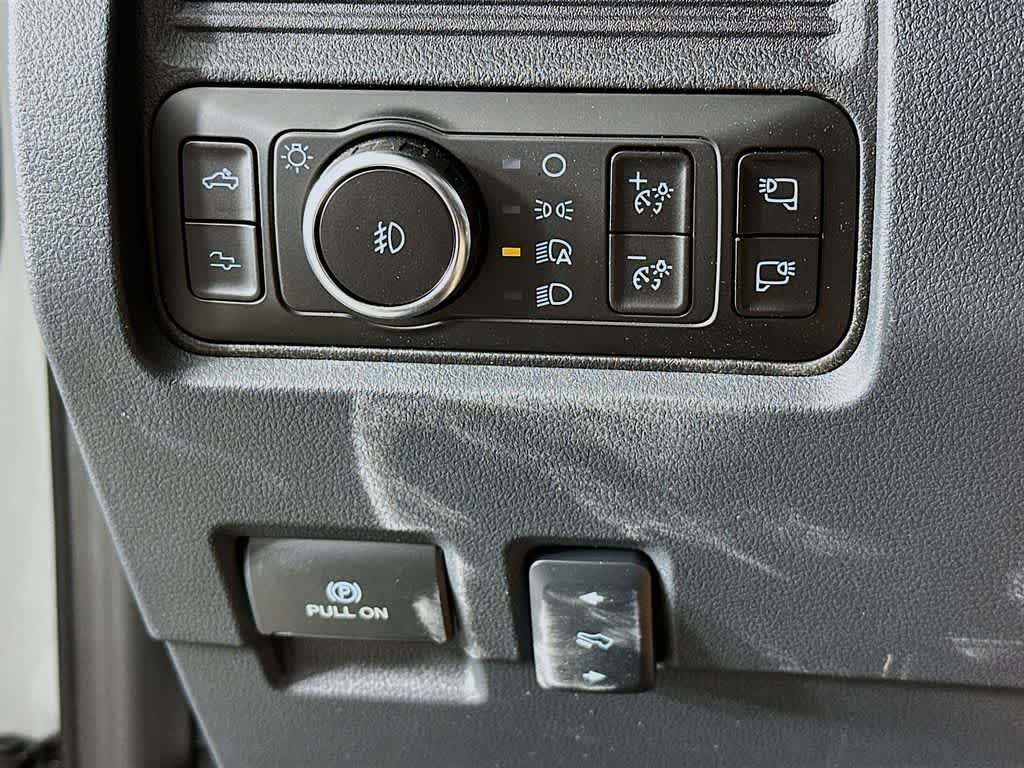 2026 Ford Super Duty F-350 DRW Pickup Platinum