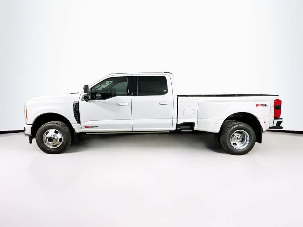 2026 Ford Super Duty F-350 DRW Pickup Platinum