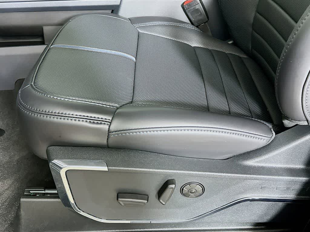 2026 Ford Super Duty F-350 DRW Pickup Platinum