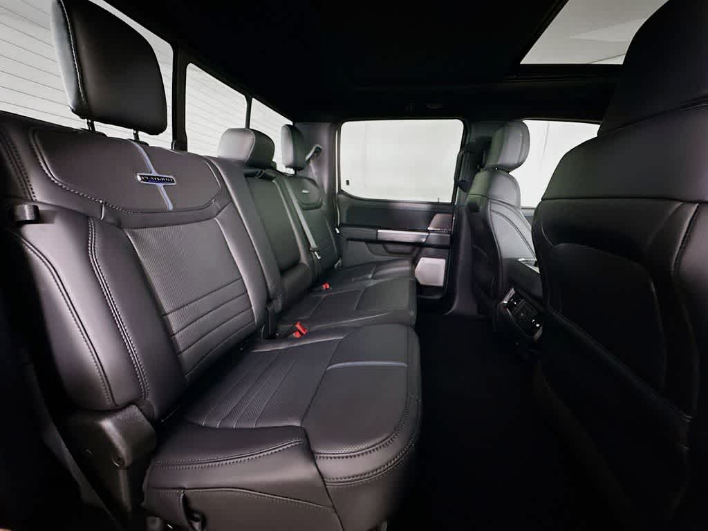 2026 Ford Super Duty F-350 DRW Pickup Platinum