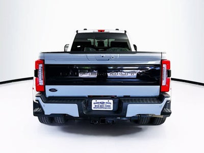 2026 Ford Super Duty F-350 DRW Pickup Platinum