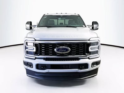 2026 Ford Super Duty F-350 DRW Pickup Platinum