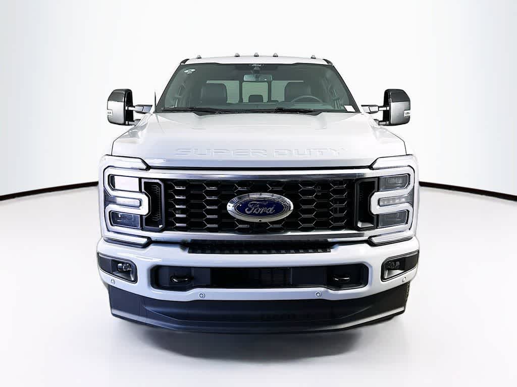 2026 Ford Super Duty F-350 DRW Pickup Platinum
