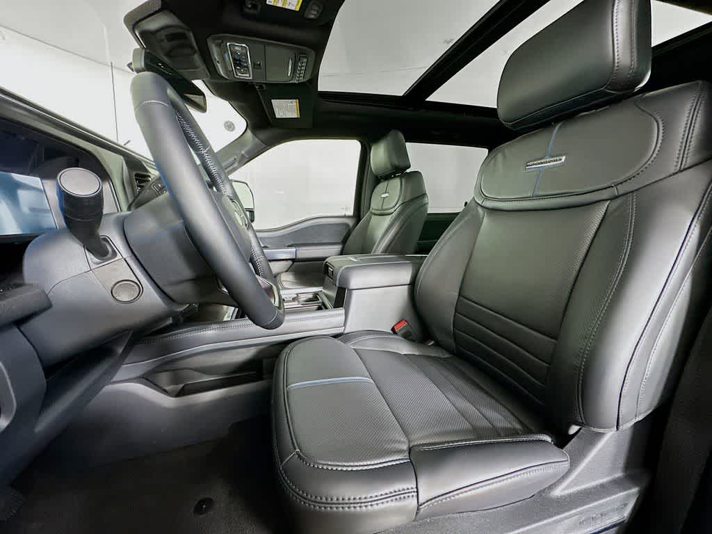 2026 Ford Super Duty F-350 DRW Platinum