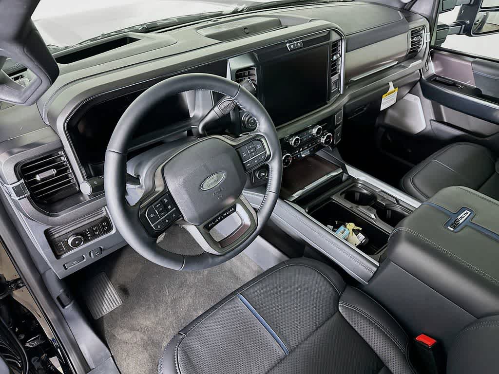2026 Ford Super Duty F-350 DRW Platinum