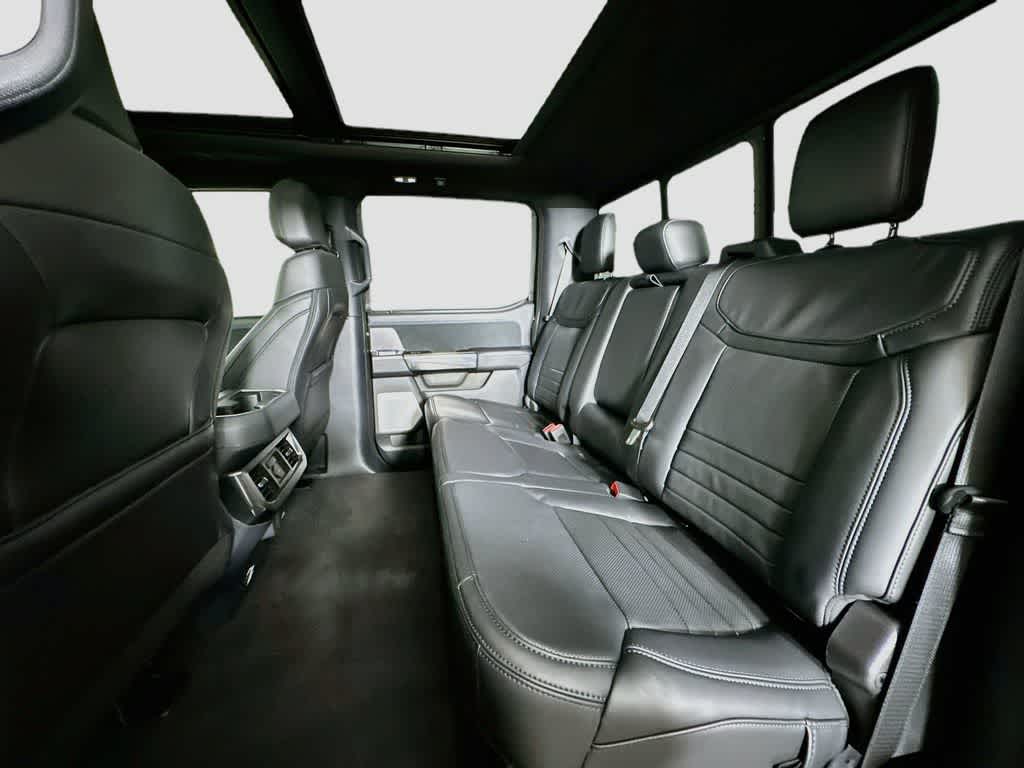 Ford Super Duty F-350 DRW Pickup Platinum de 2027