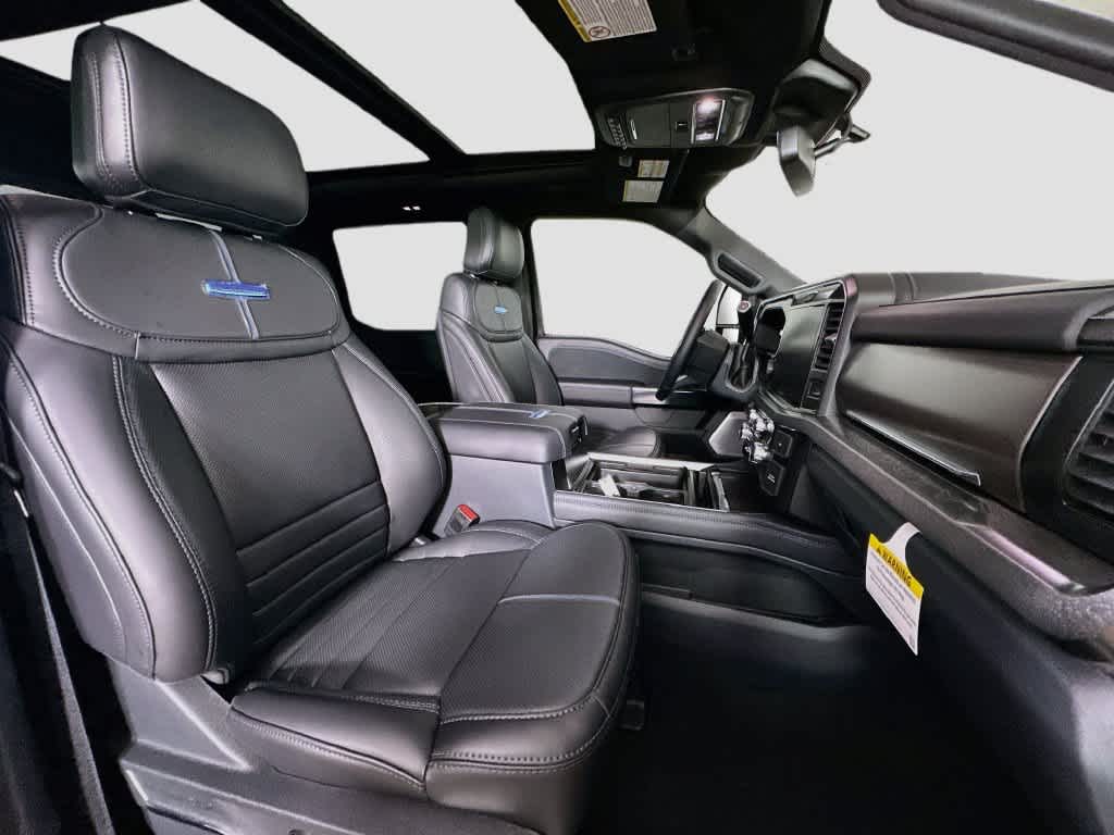 Ford Super Duty F-350 DRW Pickup Platinum de 2027