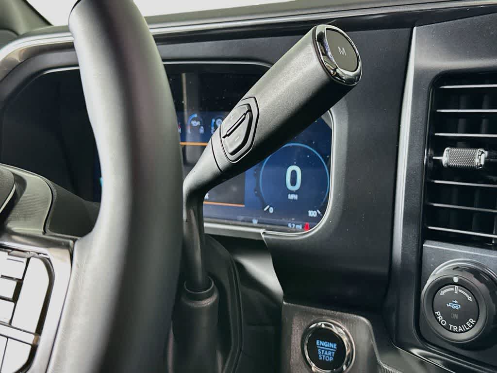 Ford Super Duty F-350 DRW Pickup Platinum de 2027