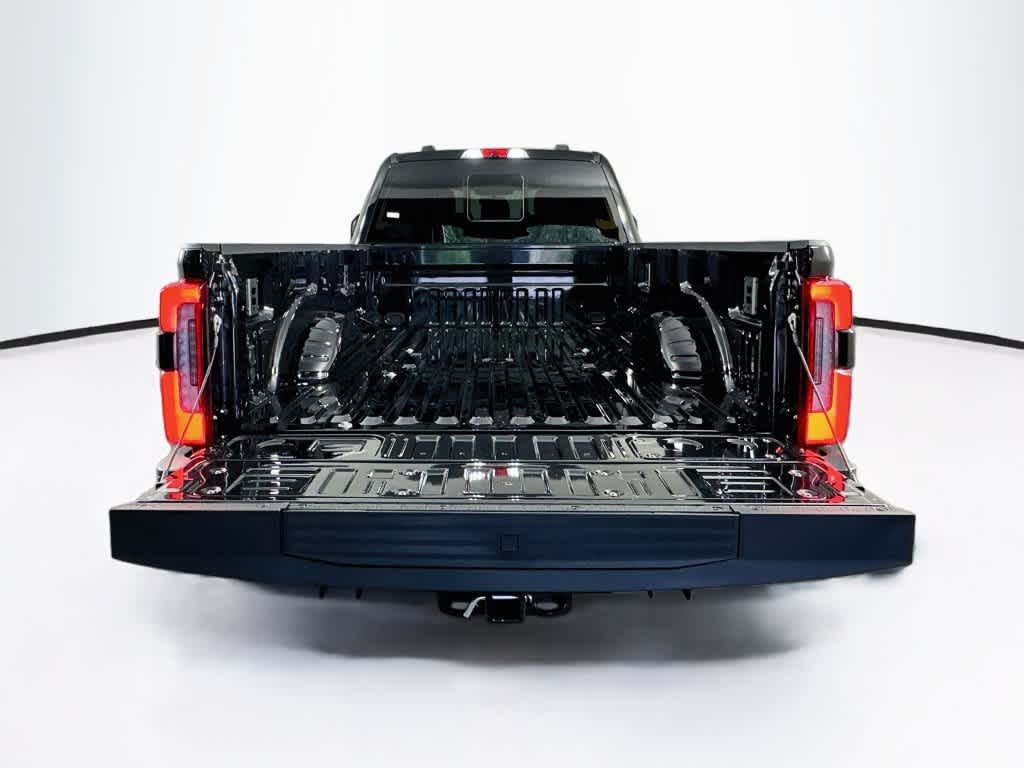 Ford Super Duty F-350 DRW Pickup Platinum de 2027