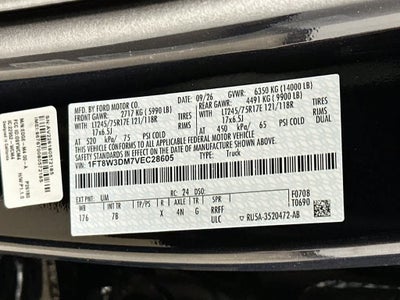 Ford Super Duty F-350 DRW Pickup Platinum de 2027