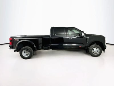 Ford Super Duty F-350 DRW Pickup Platinum de 2027