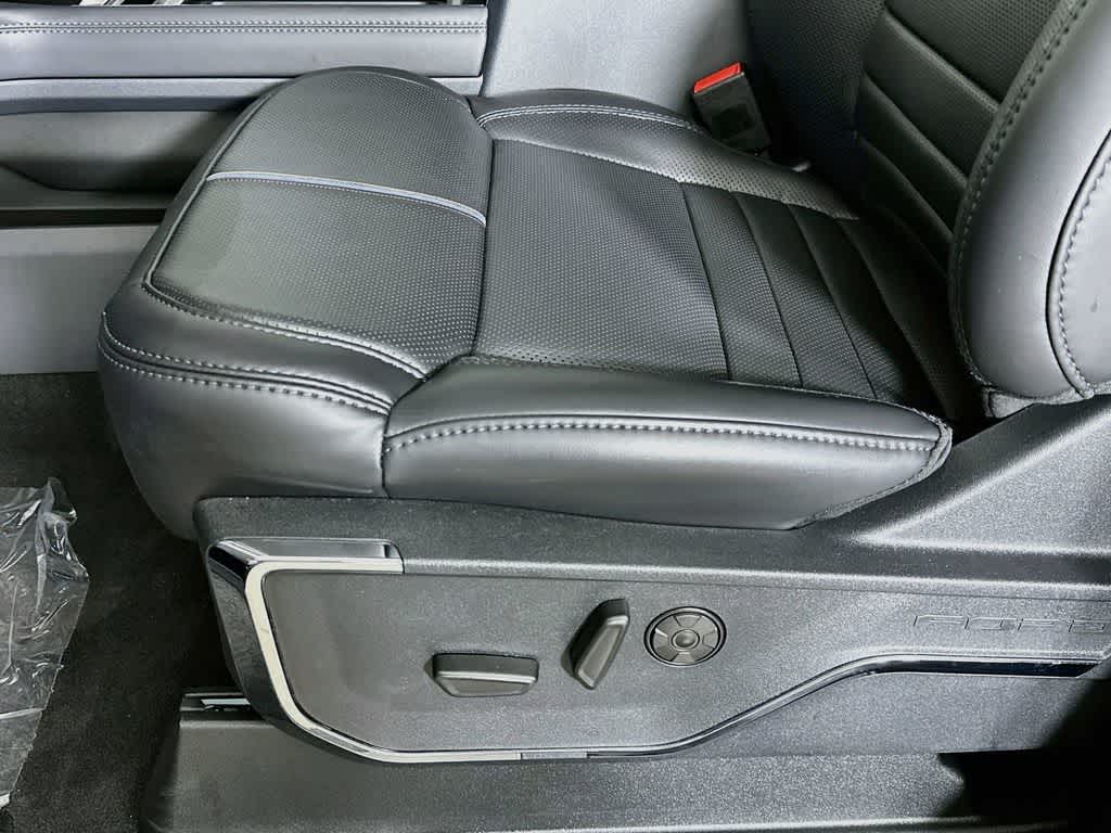 Ford Super Duty F-350 DRW Pickup Platinum de 2027