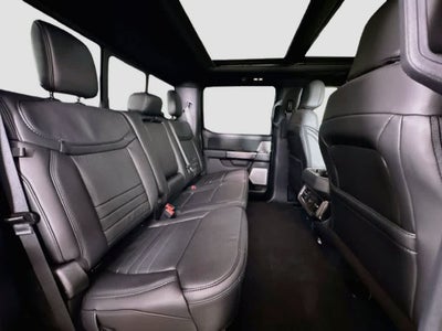 Ford Super Duty F-350 DRW Pickup Platinum de 2027