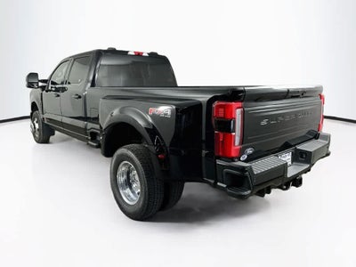 Ford Super Duty F-350 DRW Pickup Platinum de 2027