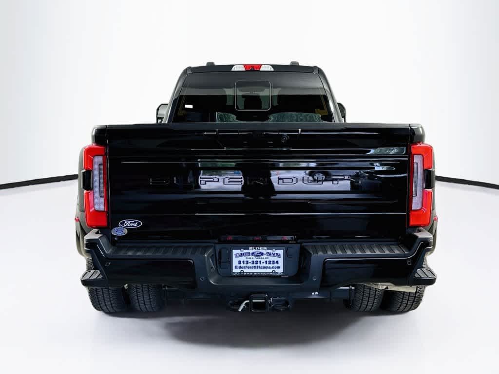 Ford Super Duty F-350 DRW Pickup Platinum de 2027