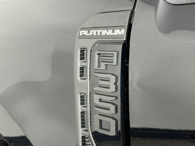 Ford Super Duty F-350 DRW Pickup Platinum de 2027