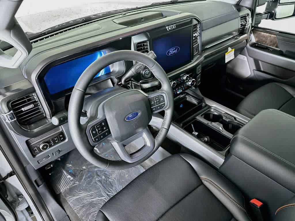 Ford Super Duty F-350 DRW Pickup LARIAT de 2026