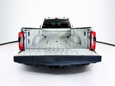 Ford Super Duty F-350 DRW Pickup LARIAT de 2026