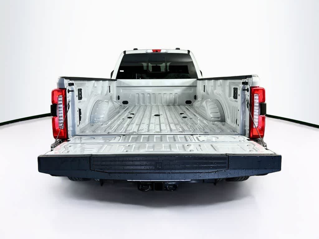 Ford Super Duty F-350 DRW Pickup LARIAT de 2026