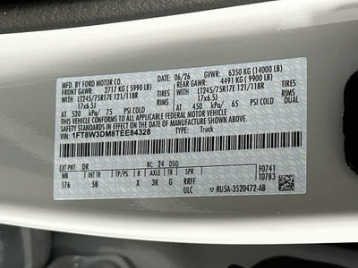 Ford Super Duty F-350 DRW Pickup LARIAT de 2026