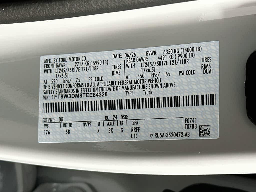 Ford Super Duty F-350 DRW Pickup LARIAT de 2026