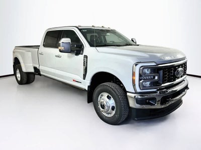 Ford Super Duty F-350 DRW Pickup LARIAT de 2026