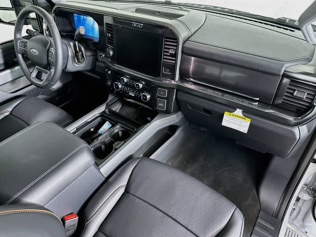 Ford Super Duty F-350 DRW Pickup LARIAT de 2026