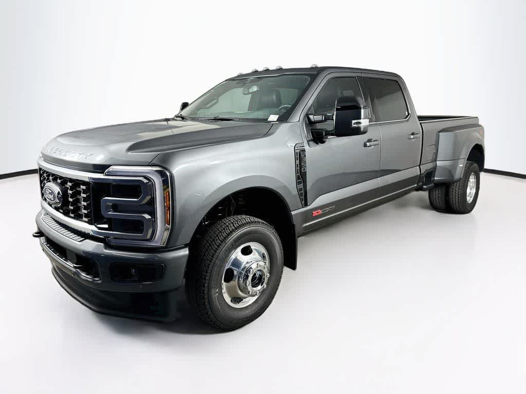 Ford Super Duty F-350 DRW Pickup Platinum de 2027