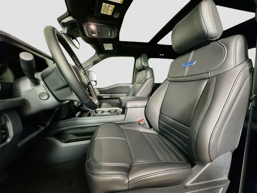 Ford Super Duty F-350 DRW Pickup Platinum de 2027