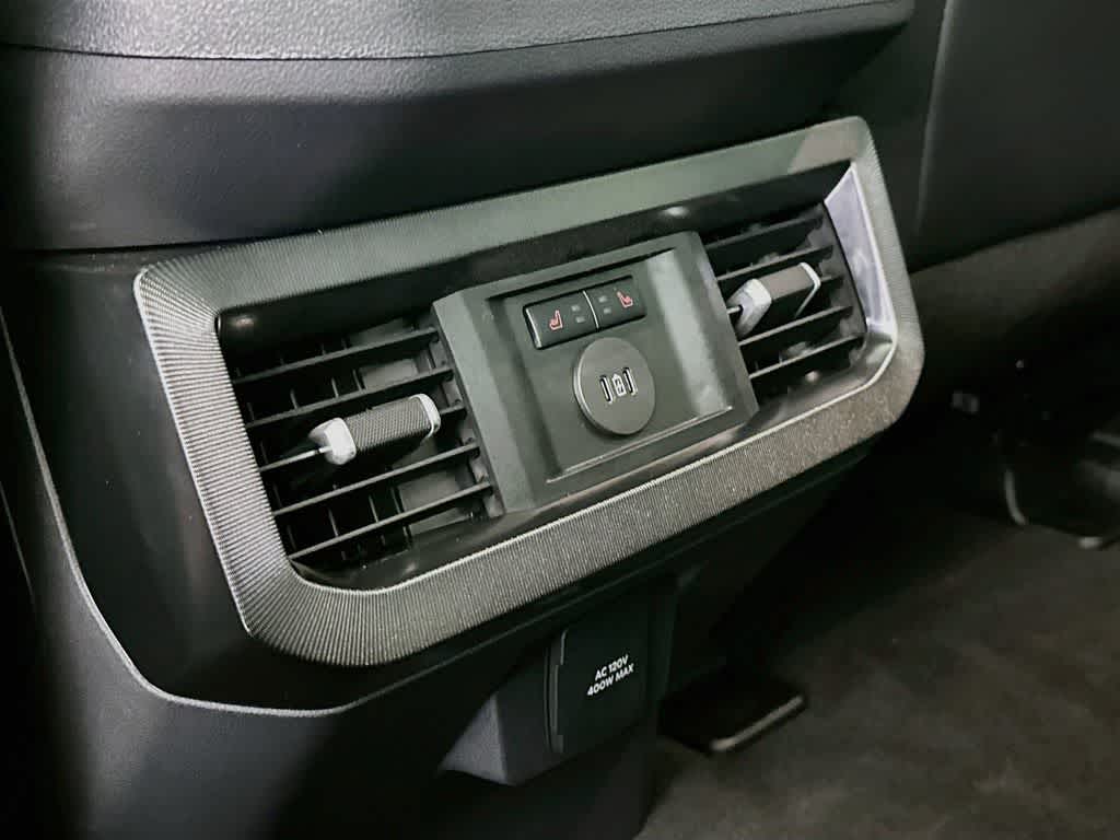 Ford Super Duty F-350 DRW Pickup Platinum de 2027