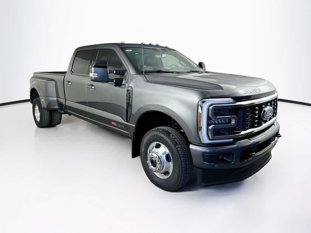 Ford Super Duty F-350 DRW Pickup Platinum de 2027