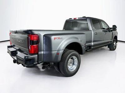 Ford Super Duty F-350 DRW Pickup Platinum de 2027