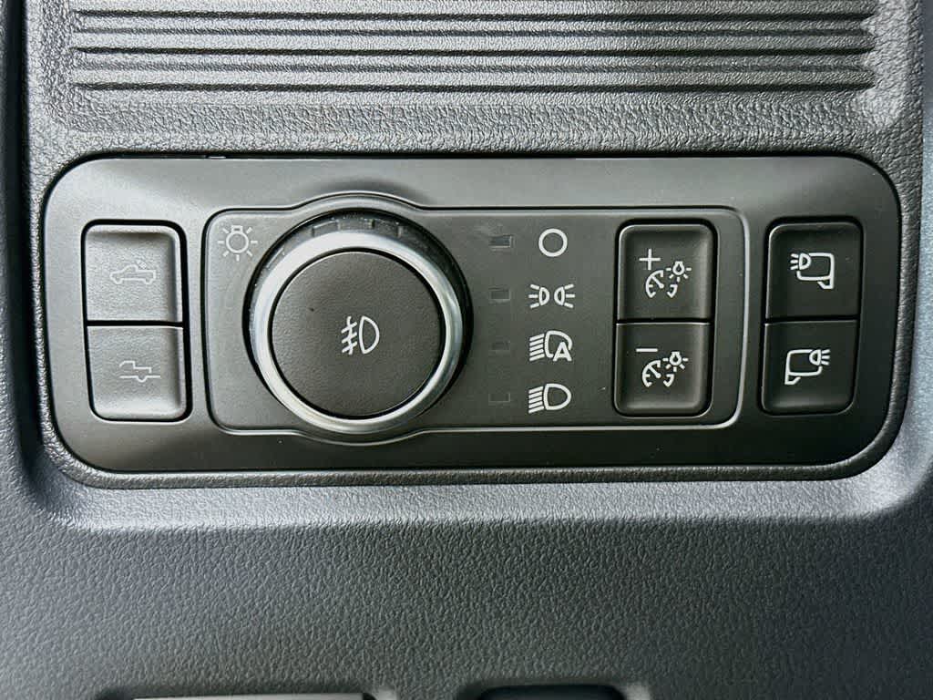 Ford Super Duty F-350 DRW Pickup Platinum de 2027