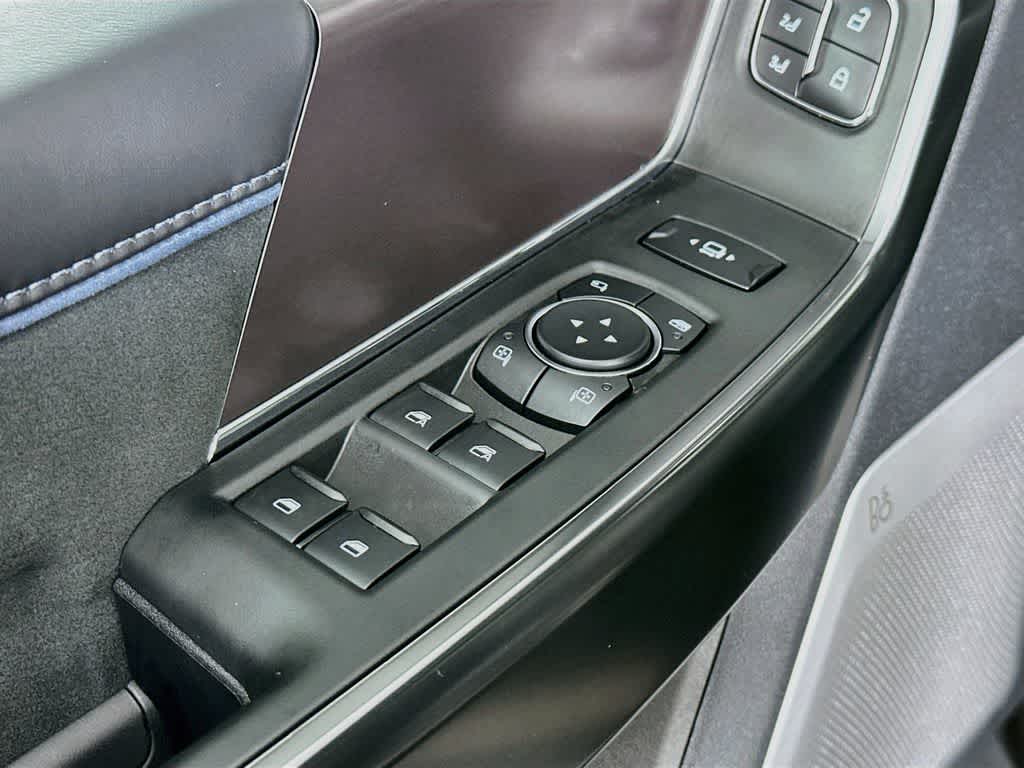 Ford Super Duty F-350 DRW Pickup Platinum de 2027