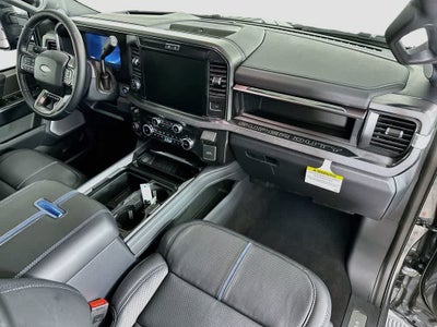 Ford Super Duty F-350 DRW Pickup Platinum de 2027