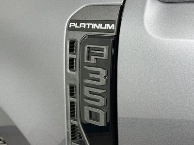 Ford Super Duty F-350 DRW Pickup Platinum de 2027
