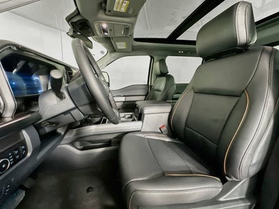 Ford Super Duty F-350 DRW Pickup LARIAT de 2026
