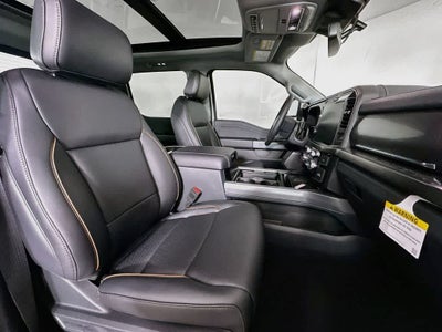 Ford Super Duty F-350 DRW Pickup LARIAT de 2026