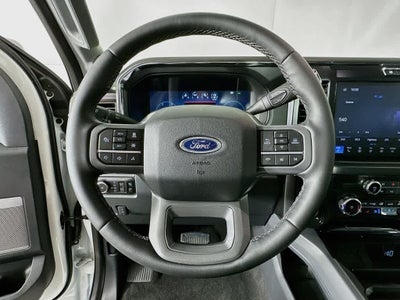 Ford Super Duty F-350 DRW Pickup LARIAT de 2026