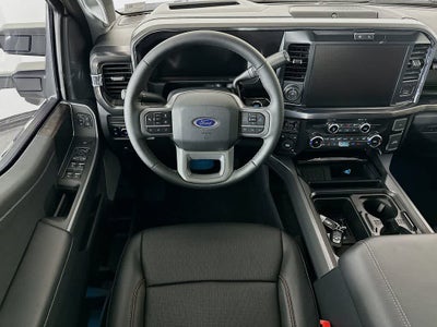 Ford Super Duty F-350 DRW Pickup LARIAT de 2026