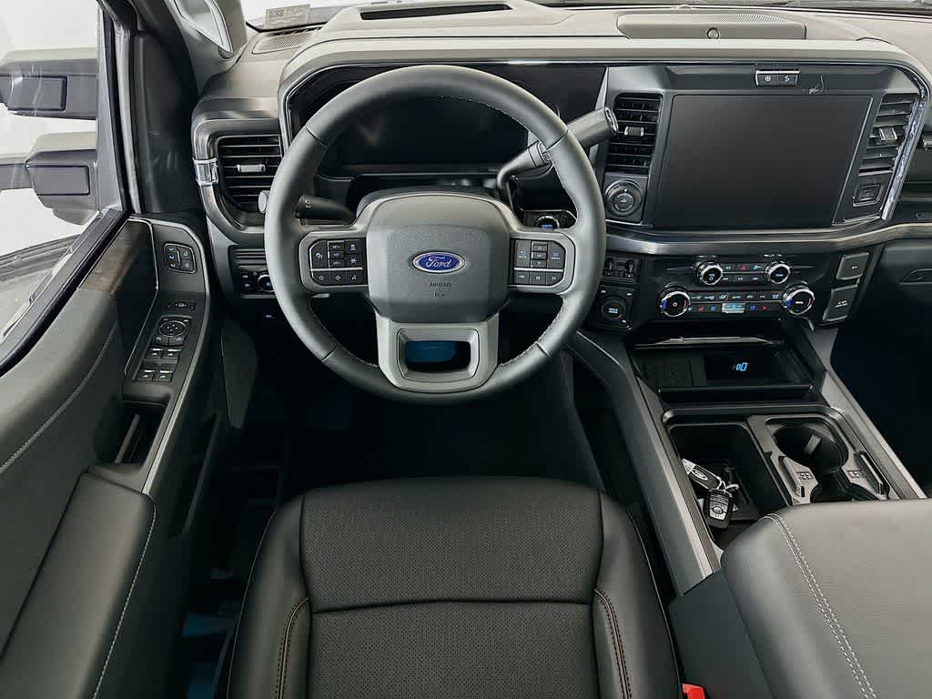 Ford Super Duty F-350 DRW Pickup LARIAT de 2026