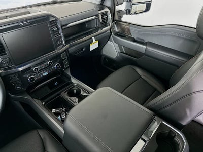 Ford Super Duty F-350 DRW Pickup LARIAT de 2026