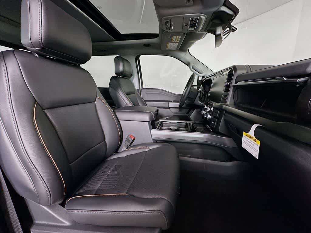 Ford Super Duty F-350 DRW Pickup LARIAT de 2026