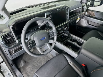 Ford Super Duty F-350 DRW Pickup LARIAT de 2026