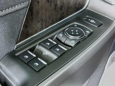 Ford Super Duty F-350 DRW Pickup LARIAT de 2026