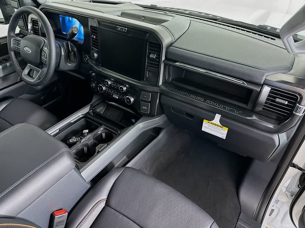 Ford Super Duty F-350 DRW Pickup LARIAT de 2026